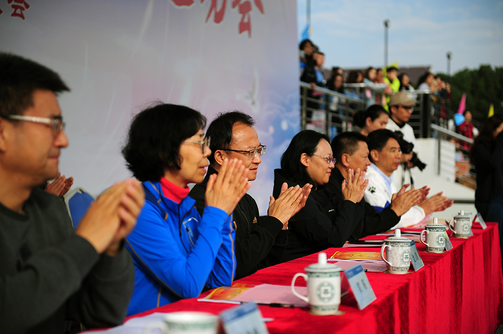 出席运动会的校党政领导