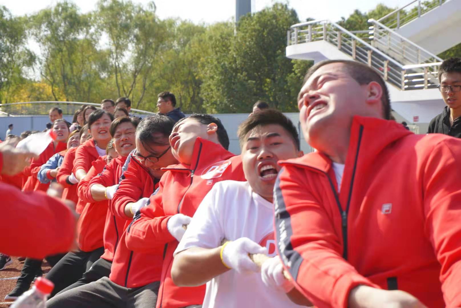 我校代表队参加“力拔山河”项目 我校代表队参加“力拔山河”项目